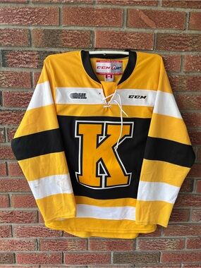 CCM Kingston Frontenacs men’s hockey jersey Sz small